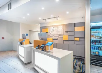 Holiday Inn Express & Suites Nashville North - Springfield by IHG hotel thumbnail 4