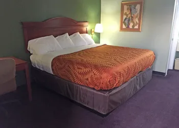 Americas Best Value Inn Manchester, TN hotel thumbnail 5