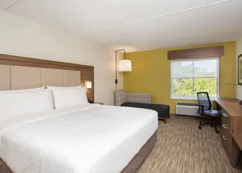 Holiday Inn Express Chelmsford by IHG hotel thumbnail 7