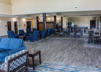 Comfort Suites - South Austin hotel thumbnail 2