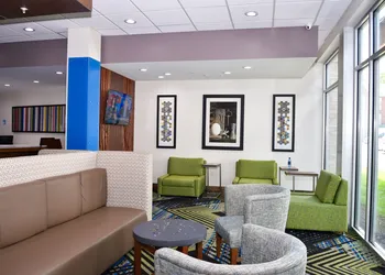 Holiday Inn Express & Suites Bensenville - O'Hare by IHG hotel thumbnail 2