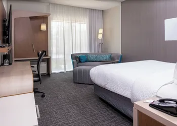 Courtyard by Marriott Indianapolis West - Speedway hotel thumbnail 5