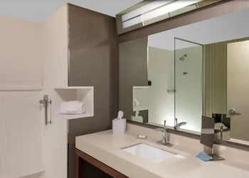Courtyard by Marriott Indianapolis West - Speedway hotel thumbnail 7