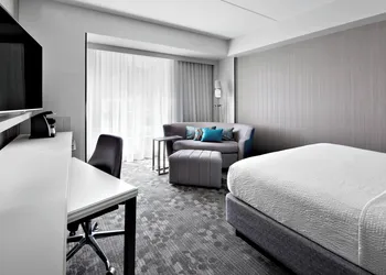 Courtyard by Marriott Knoxville Downtown hotel thumbnail 5