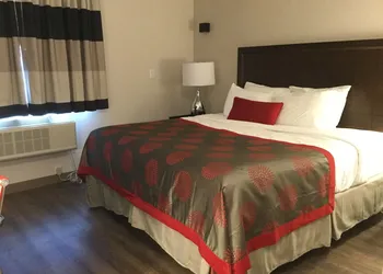 Ramada by Wyndham Bronx Terminal hotel thumbnail 7