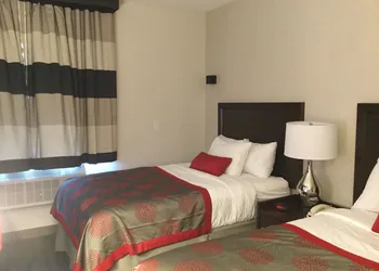 Ramada by Wyndham Bronx Terminal hotel thumbnail 8