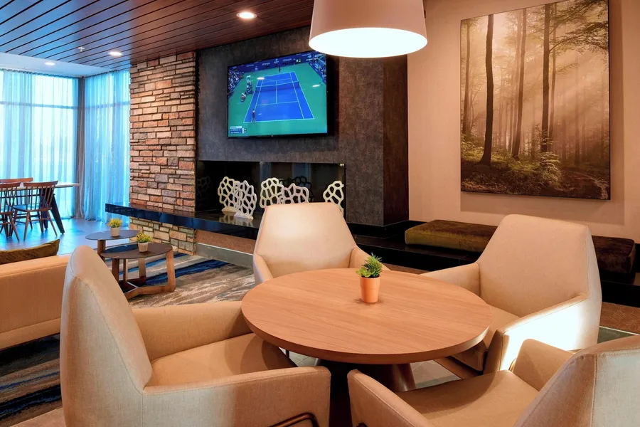 Fairfield Inn & Suites by Marriott Columbus, IN hotel detail image 2