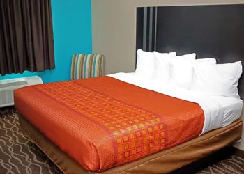Americas Best Value Inn & Suites Prairieville hotel thumbnail 6