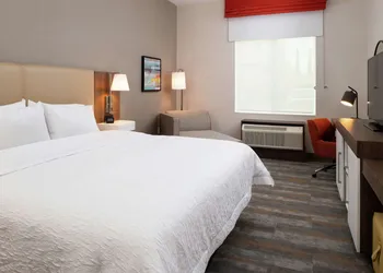 Hampton Inn & Suites Buena Park hotel thumbnail 6