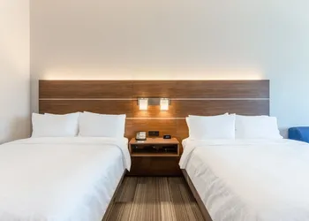 Holiday Inn Express & Suites Springfield North by IHG hotel thumbnail 8