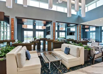 Embassy Suites by Hilton Plainfield Indianapolis Airport hotel thumbnail 4