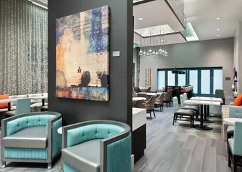 Hampton Inn & Suites Atlanta Buckhead Place hotel thumbnail 2