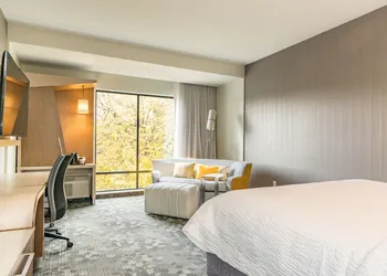 Courtyard by Marriott West Springfield hotel thumbnail 8