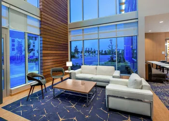 Hampton Inn & Suites San Diego Airport Liberty Station hotel thumbnail 7