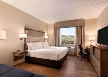 Wyndham Garden State College hotel thumbnail 7