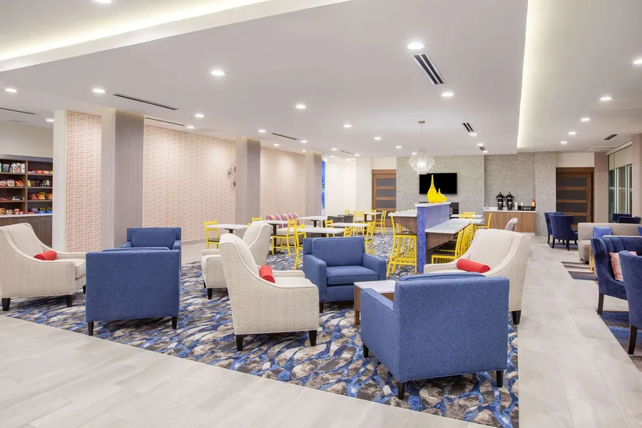 La Quinta Inn & Suites by Wyndham Dallas Duncanville hotel detail image 2