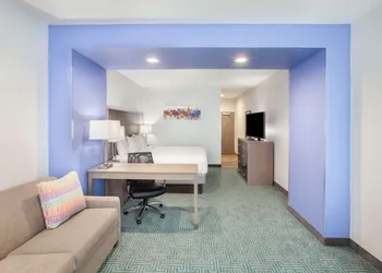 La Quinta Inn & Suites by Wyndham Dallas Duncanville hotel thumbnail 6