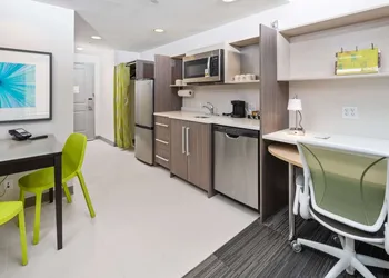 Home2 Suites by Hilton Newark Airport hotel thumbnail 5