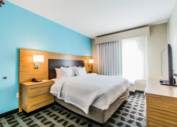 Towneplace Suites by Marriott Evansville Newburgh hotel thumbnail 6