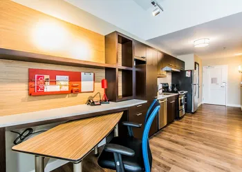 Towneplace Suites by Marriott Evansville Newburgh hotel thumbnail 7