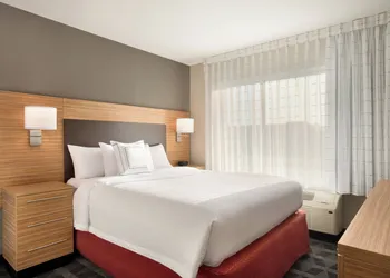 TownePlace Suites by Marriott Milwaukee Grafton hotel thumbnail 7
