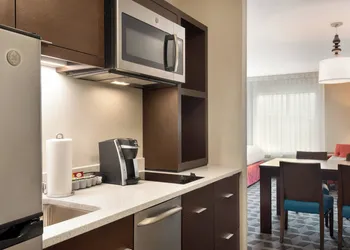 TownePlace Suites by Marriott Milwaukee Grafton hotel thumbnail 8