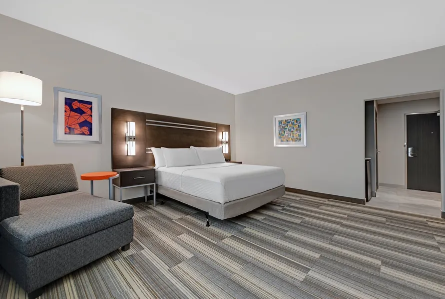 Holiday Inn Express & Suites Houston - Memorial City Centre by IHG hotel detail image 2