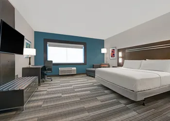 Holiday Inn Express & Suites Houston - Memorial City Centre by IHG hotel thumbnail 8