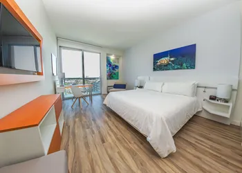 Maritime Hotel Fort Lauderdale Airport & Cruiseport hotel thumbnail 4