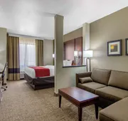 Comfort Inn & Suites Shawnee - Kansas City hotel detail image 4