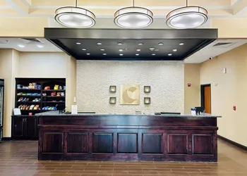 Comfort Inn & Suites Shawnee - Kansas City hotel thumbnail 2