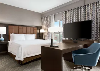 Hampton Inn & Suites Kansas City Downtown Crossroads hotel thumbnail 6