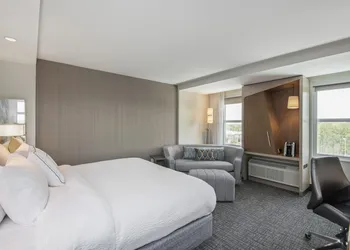 Courtyard by Marriott Raleigh Cary/Parkside Town Commons hotel thumbnail 8