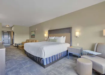 Best Western Plus Fillmore Inn & Suites hotel thumbnail 7