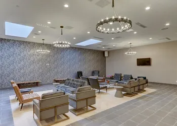 Microtel Inn by Wyndham Long Island City hotel thumbnail 5