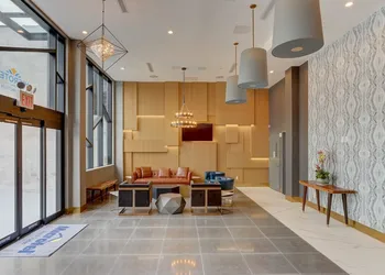 Microtel Inn by Wyndham Long Island City hotel thumbnail 6