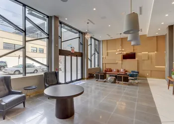 Microtel Inn by Wyndham Long Island City hotel thumbnail 7