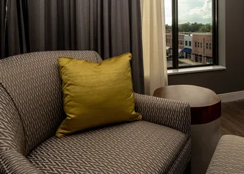 Hotel Indigo Hattiesburg by IHG hotel thumbnail 2