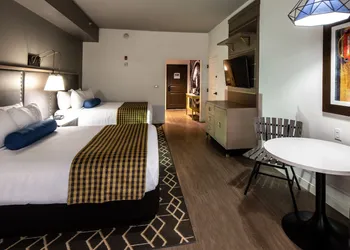 Hotel Indigo Hattiesburg by IHG hotel thumbnail 8