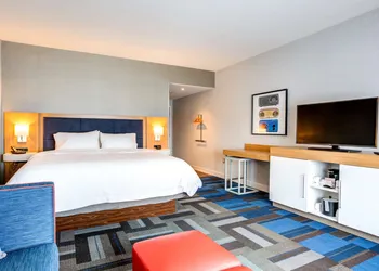 Hampton Inn & Suites Boston/Waltham hotel thumbnail 6