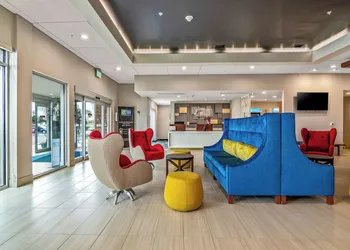 Holiday Inn Express & Suites Orlando - Lake Buena Vista by IHG hotel thumbnail 2