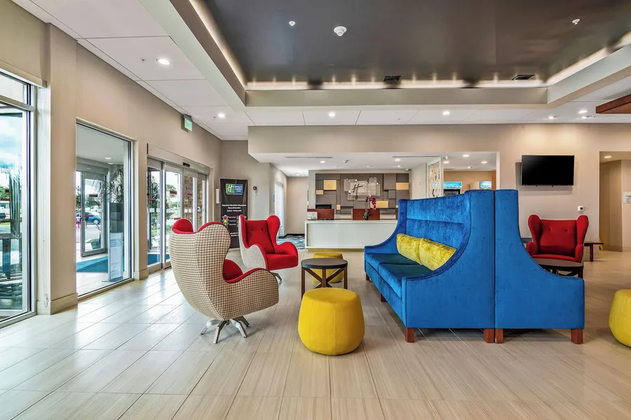 Holiday Inn Express & Suites Orlando - Lake Buena Vista by IHG hotel detail image 2