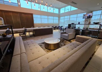 Wingate by Wyndham Austin North hotel thumbnail 3