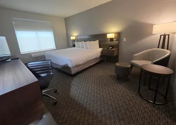 Wingate by Wyndham Austin North hotel thumbnail 8