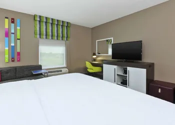 Hampton Inn Sedalia hotel thumbnail 5