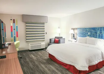 Hampton Inn & Suites Mount Laurel/Moorestown hotel thumbnail 2
