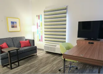 Hampton Inn & Suites Mount Laurel/Moorestown hotel thumbnail 4