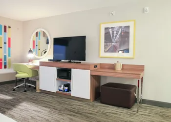 Hampton Inn & Suites Mount Laurel/Moorestown hotel thumbnail 8