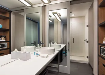 Aloft by Marriott Seattle Sea-Tac Airport hotel thumbnail 7