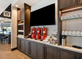 Hyatt Place Fresno hotel thumbnail 4